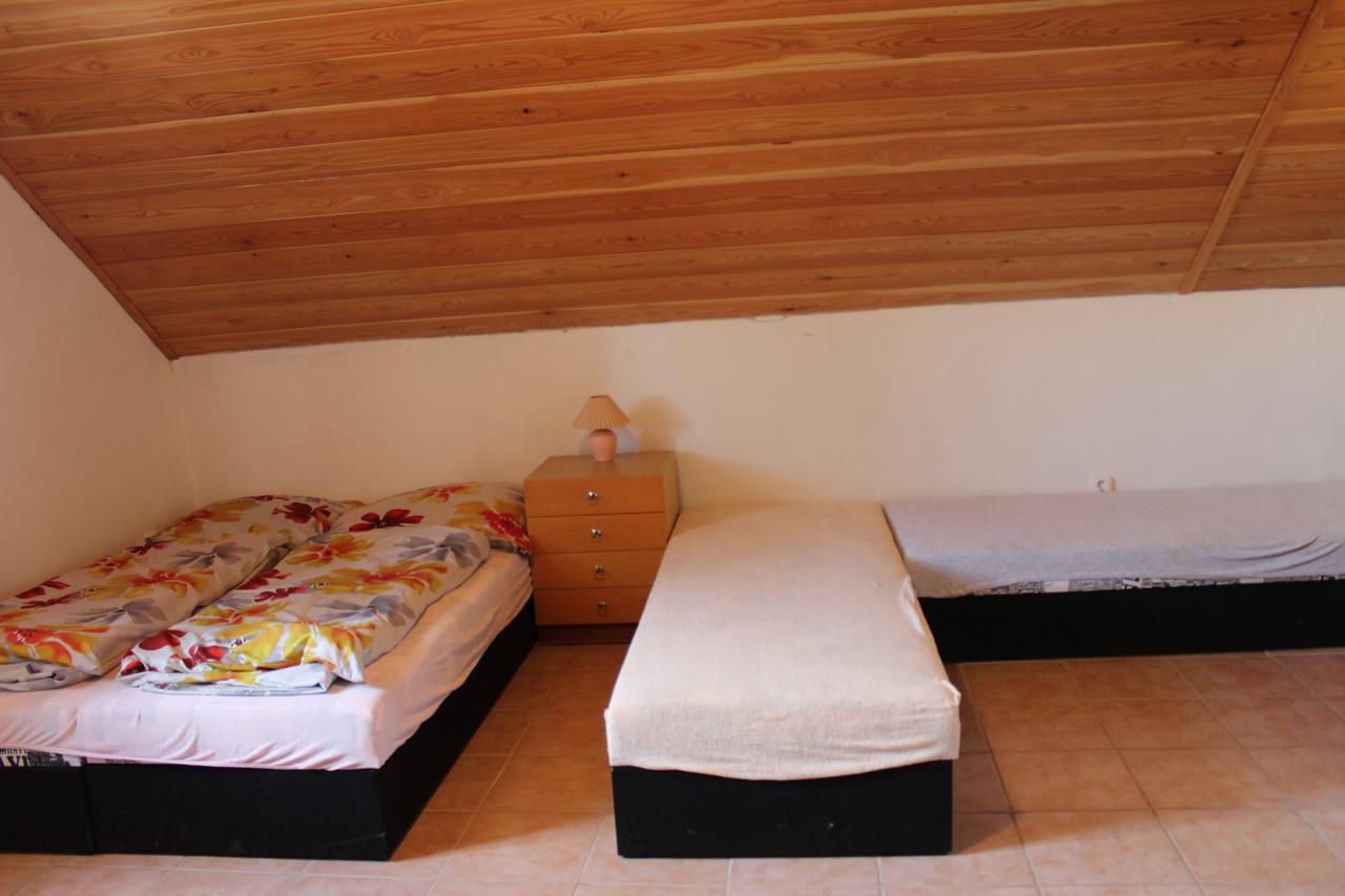 Apartamento Vinařství Bičian Vrbovec Exterior foto